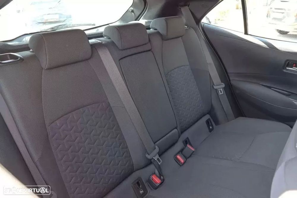 Toyota Corolla 1.8 Hybrid Comfort - 18