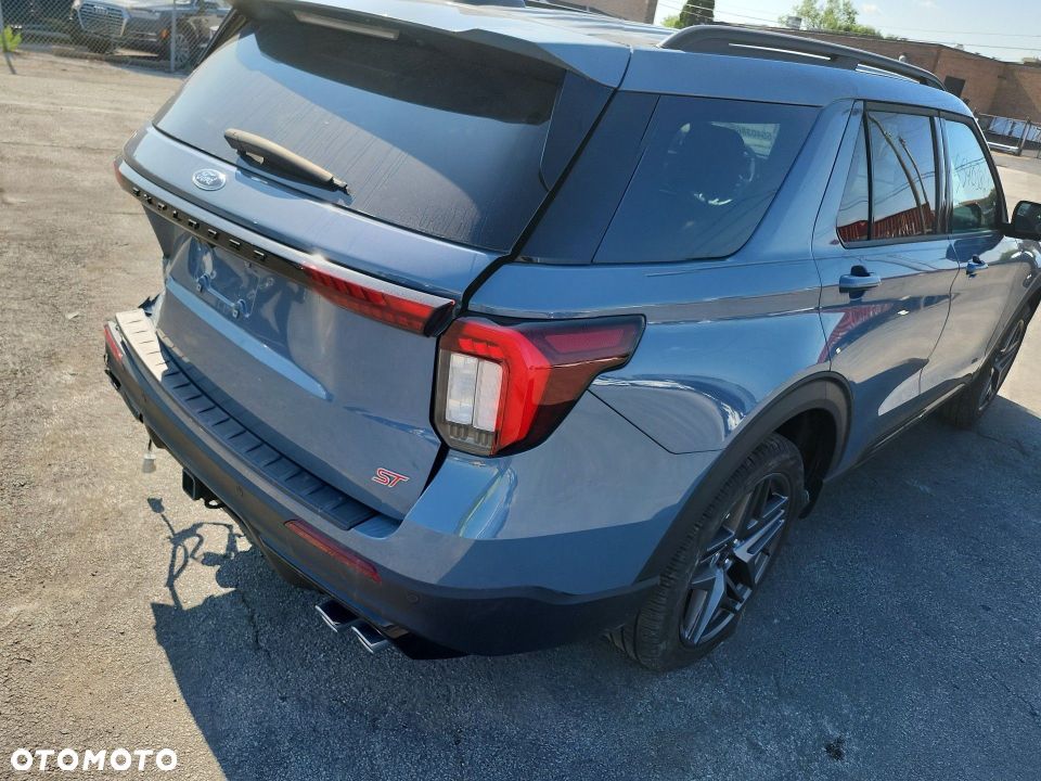 Ford Explorer - 18