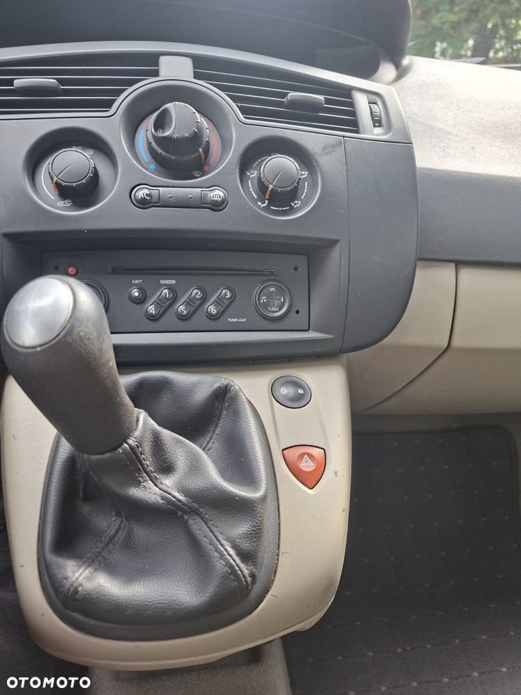 Renault Scenic 1.6 16V Expression - 6