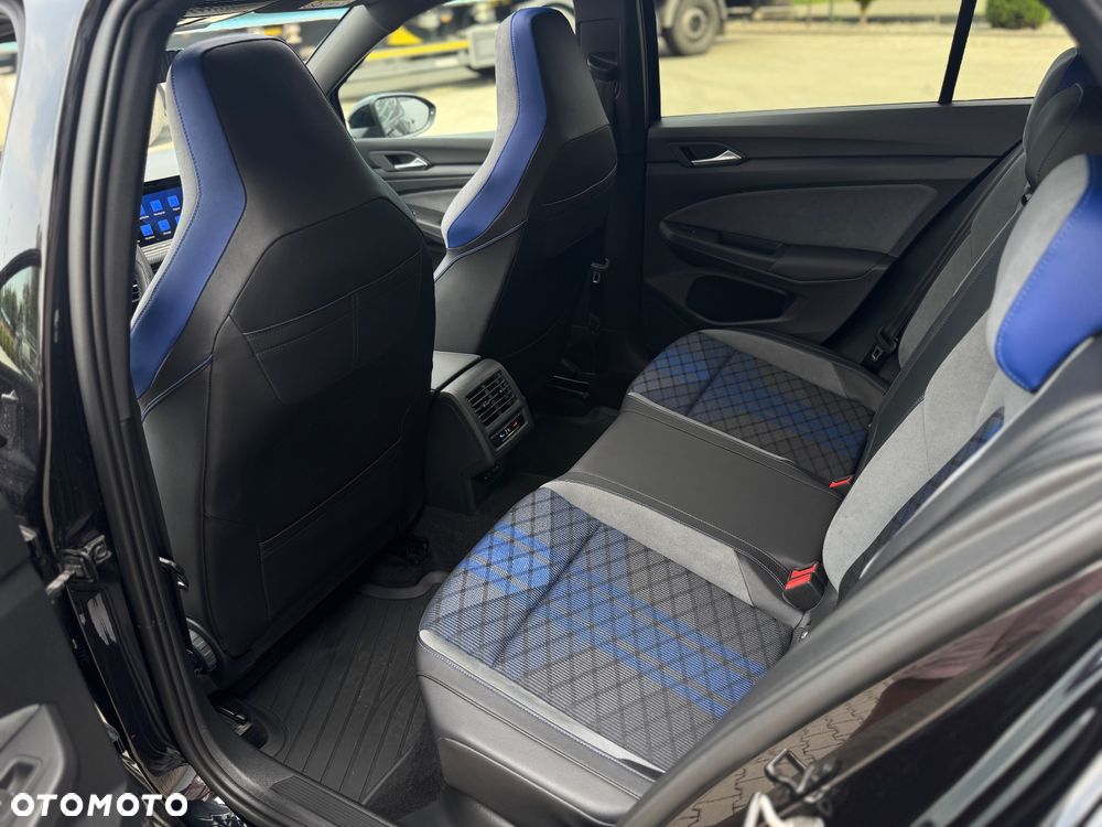 Volkswagen Golf - 19