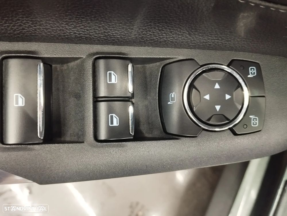 Ford Mustang 2.3i EcoBoost - 23