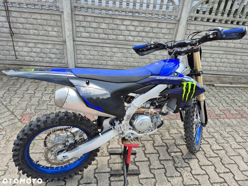 Yamaha YZF - 2