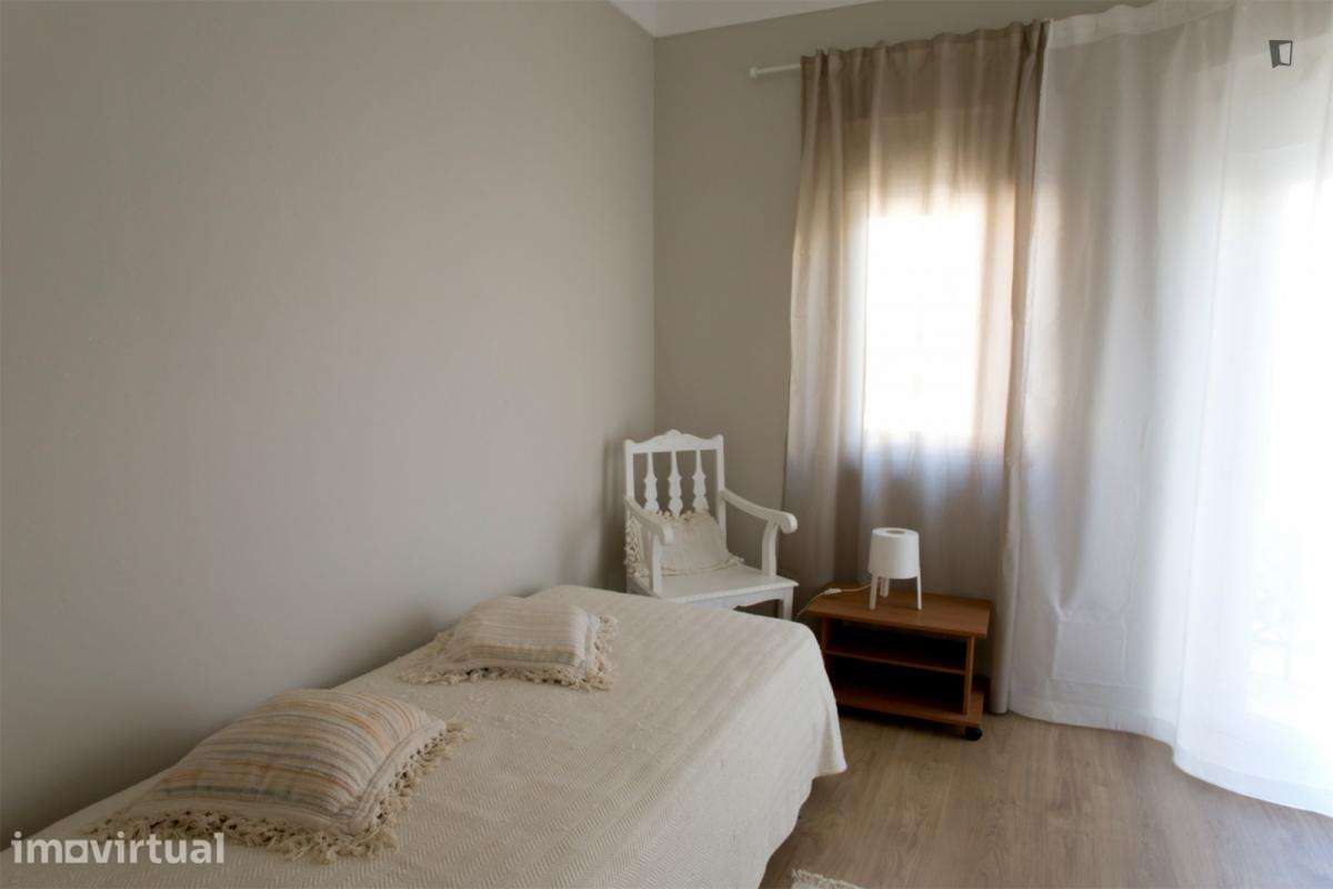 Quarto - localizado em Pontinha Lisbon - Grande imagem: 4/11