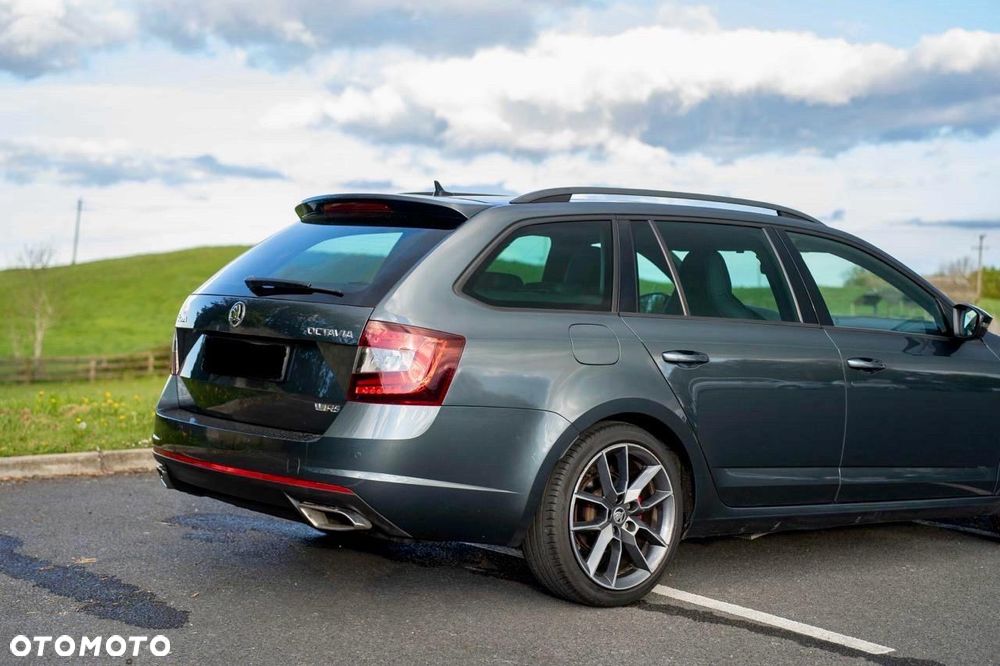 Skoda Octavia 2.0 TDI RS Challenge DSG - 12