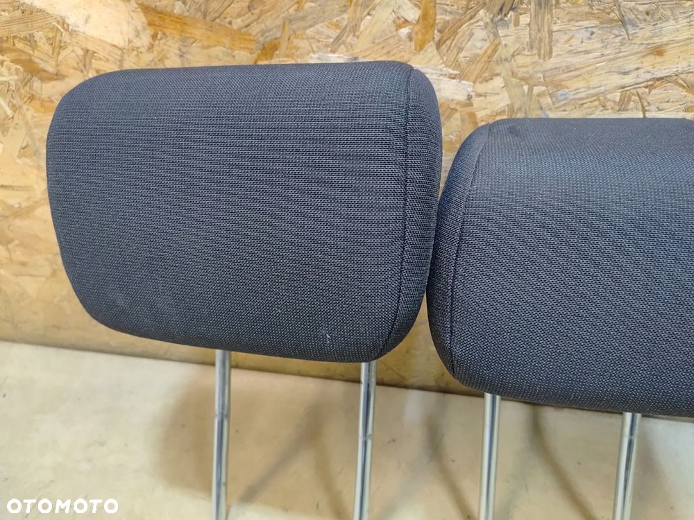 FOCUS MK2 LIFT ZAGŁÓWKI TYŁ 08-11 - 3