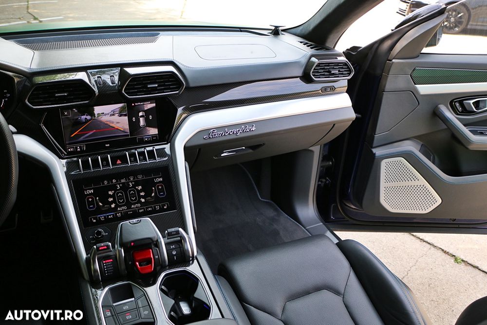 Lamborghini URUS - 23