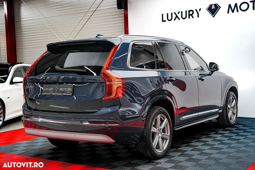 Volvo XC 90 T8 eAWD Momentum Pro - 11
