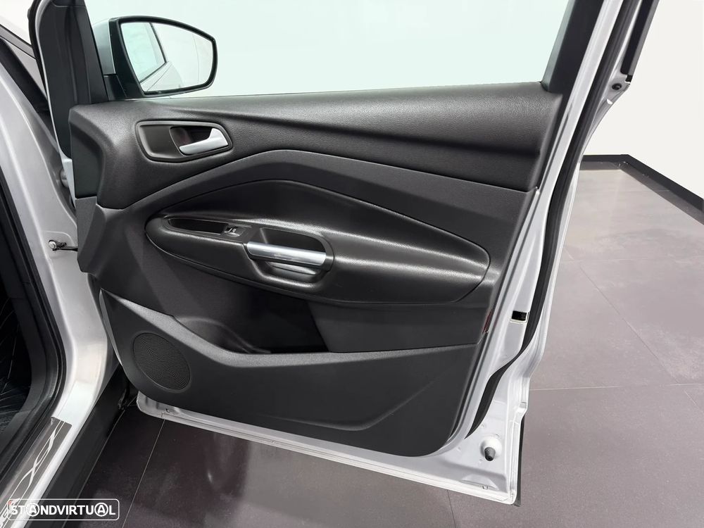 Ford Kuga 1.5 TDCi EcoBlue Titanium - 41