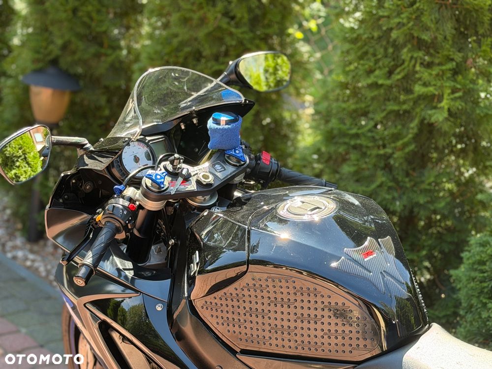 Suzuki GSX-R - 15