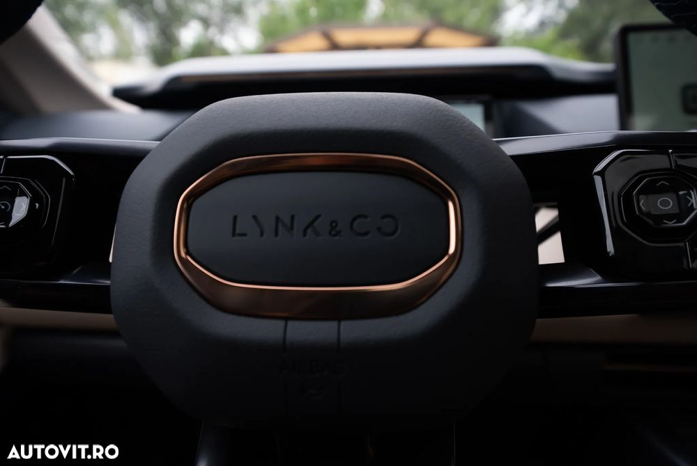 Lynk&Co 08 - 20