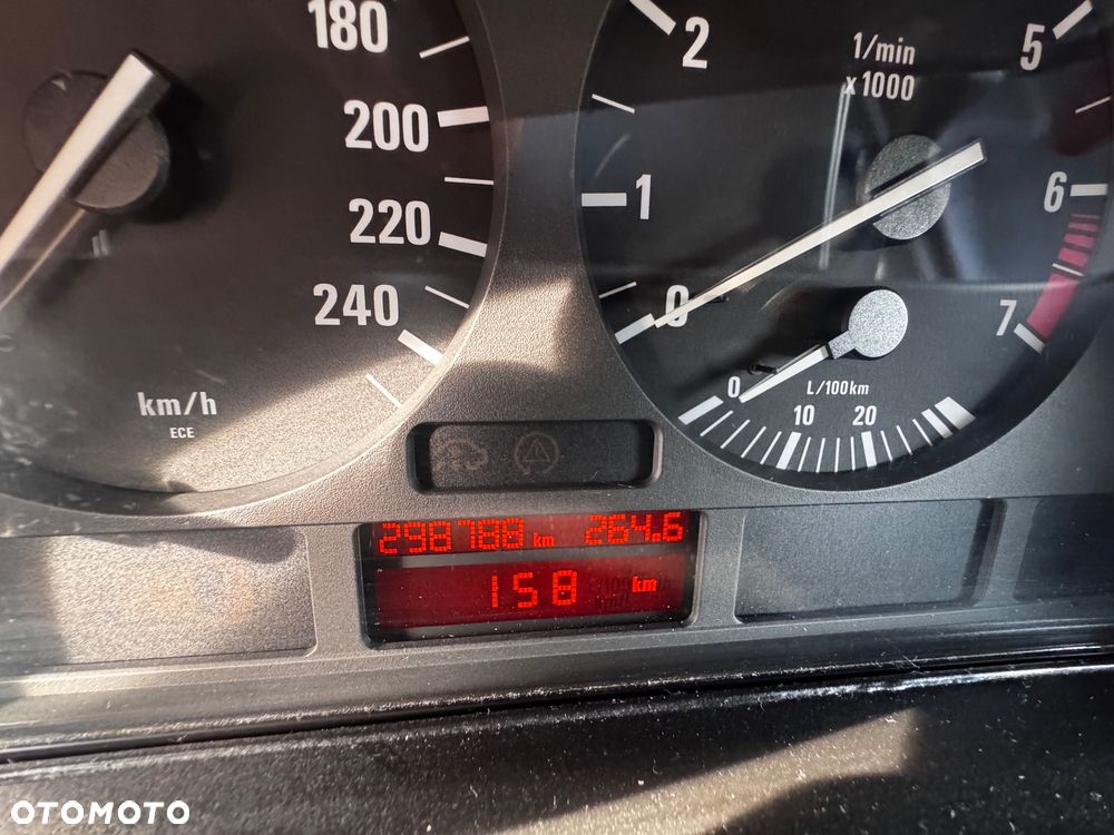 BMW Seria 5 - 10