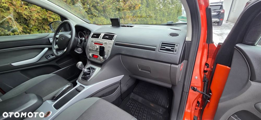 Ford Kuga 2.0 TDCi 2x4 Champions Edition - 36