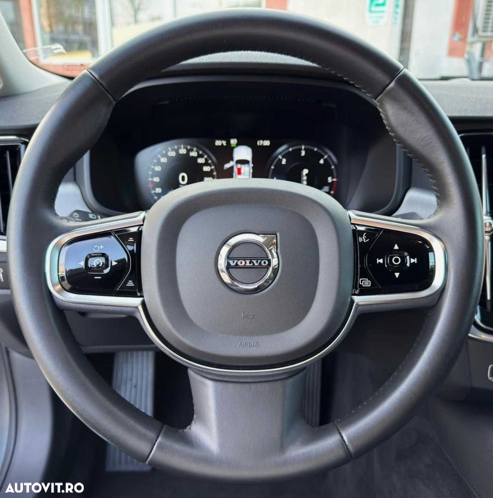Volvo S90 D3 Momentum - 22