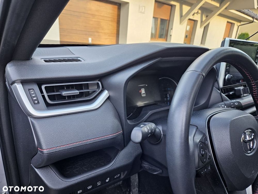Toyota RAV4 - 9