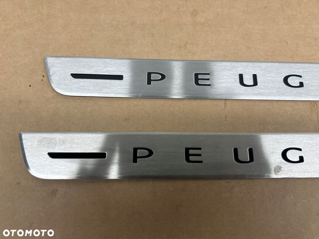 Peugeot 208 II listwa progowa nakładka 9828373080 - 2