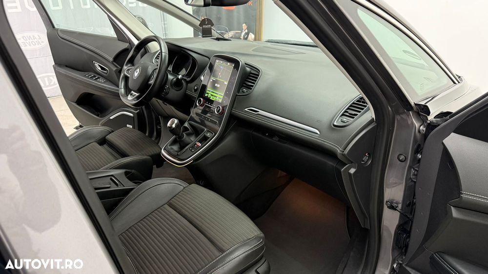 Renault Grand Scenic - 8