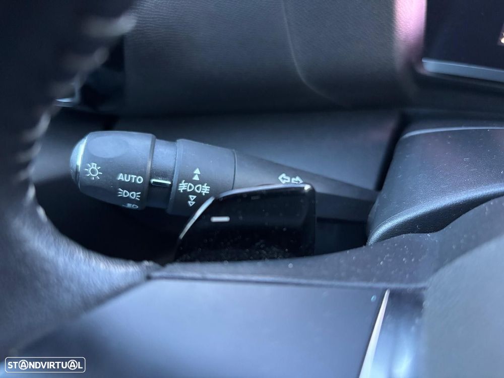 Citroën C4 1.2 PureTech Shine Pack EAT8 - 27