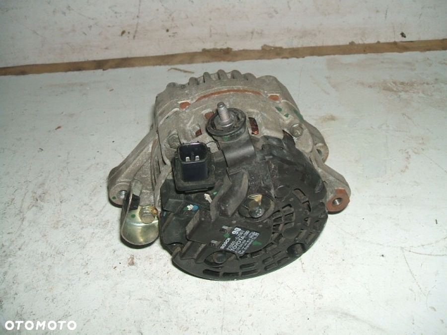 TOYOTA YARIS II AURIS 1.3 ALTERNATOR BOSCH 27060-0J061 - 4