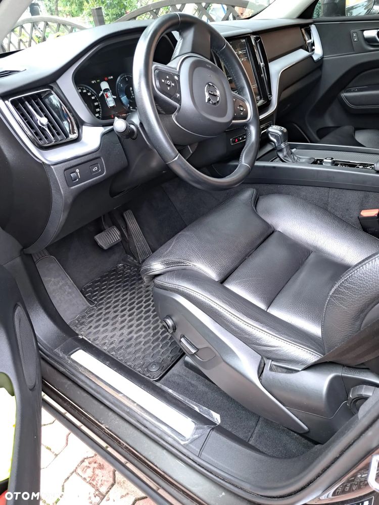 Volvo XC 60 D4 Geartronic Momentum Pro - 9