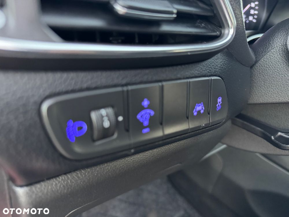 Hyundai i30 1.4 BlueDrive Comfort - 4