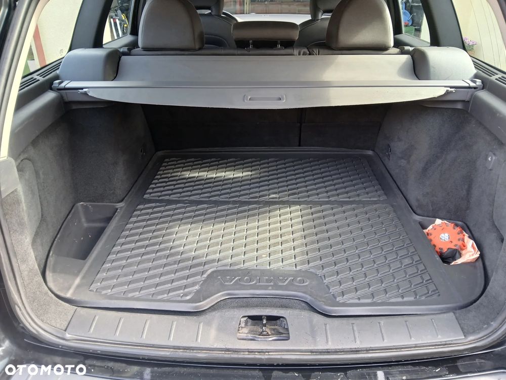 Volvo V50 1.6D Momentum - 19