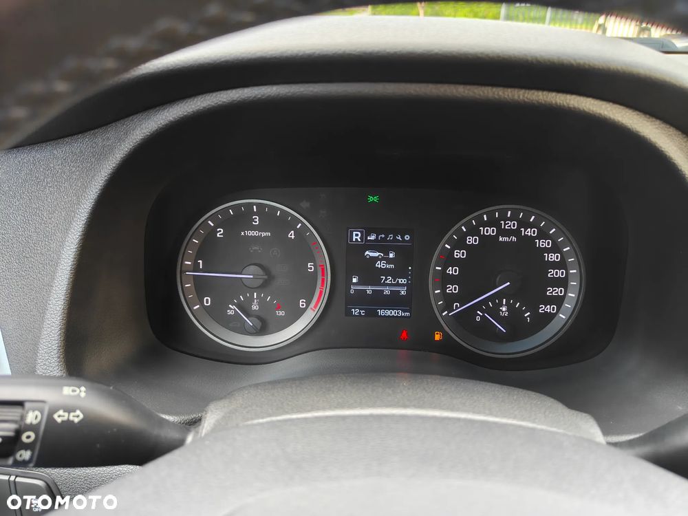 Hyundai Tucson blue 1.7 CRDi 2WD DCT Premium - 25