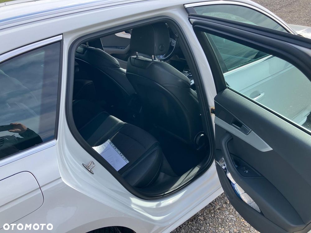 Audi A4 ver-avant-40-tdi-s-tronic-s-line - 12