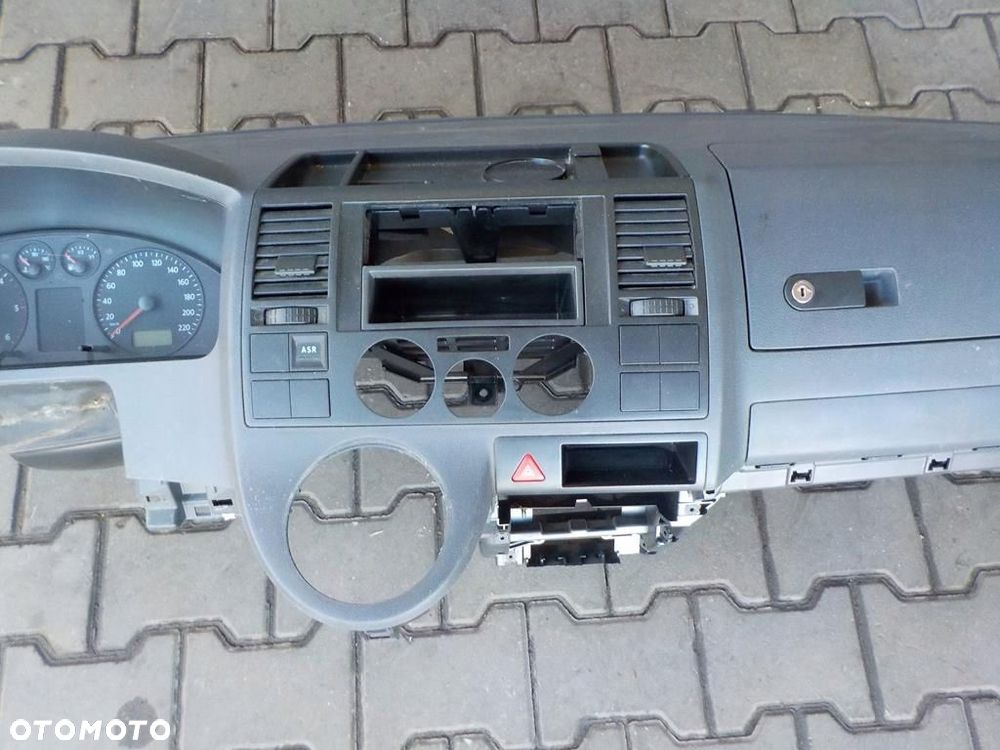VW T5 DESKA ROZDZIELCZA KOKPIT KONSOLA - 2