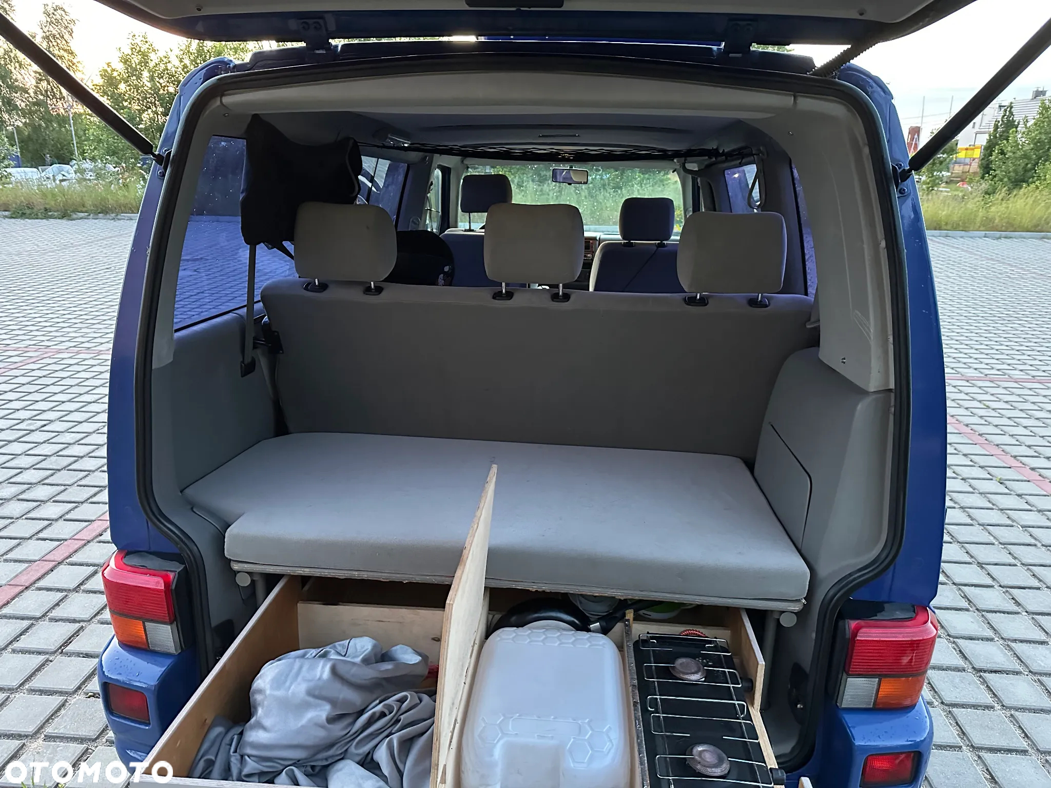 Volkswagen Multivan TDI - 11
