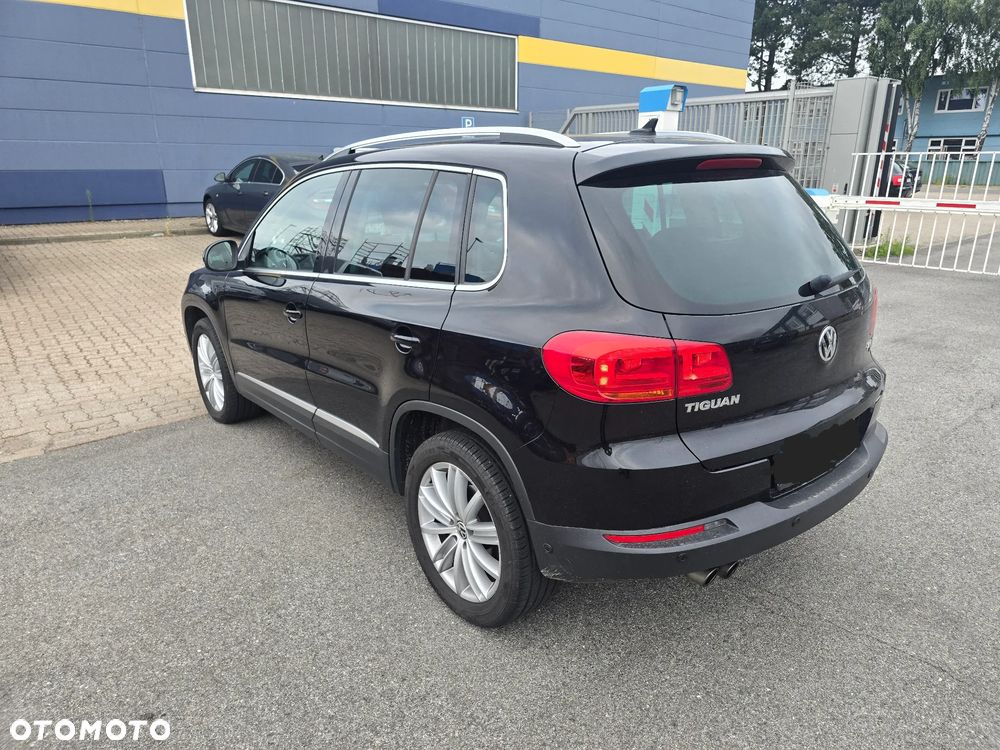 Volkswagen Tiguan 2.0 TDI DPF 4Motion BlueMotion Technology DSG Lounge Sport & Style - 5