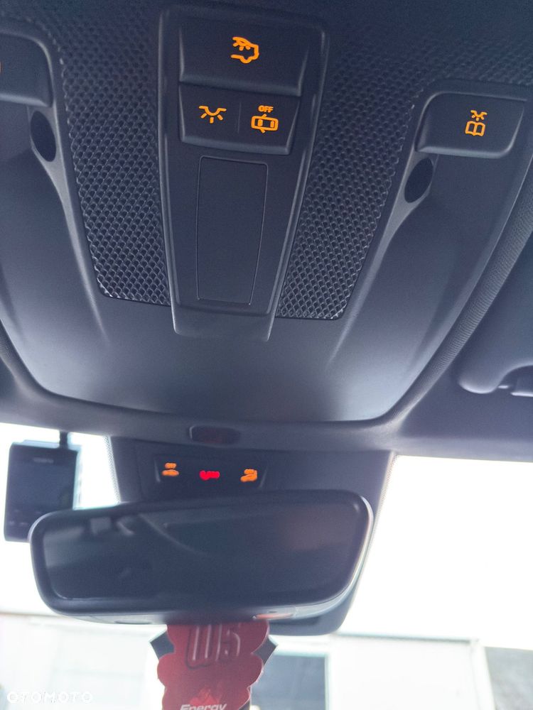 Mercedes-Benz GLA 220 4-Matic AMG Line - 9