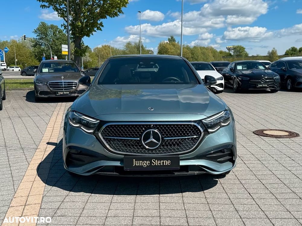 Mercedes-Benz E 300e 4Matic 9G-TRONIC AMG Line NIGHT Edition - 3