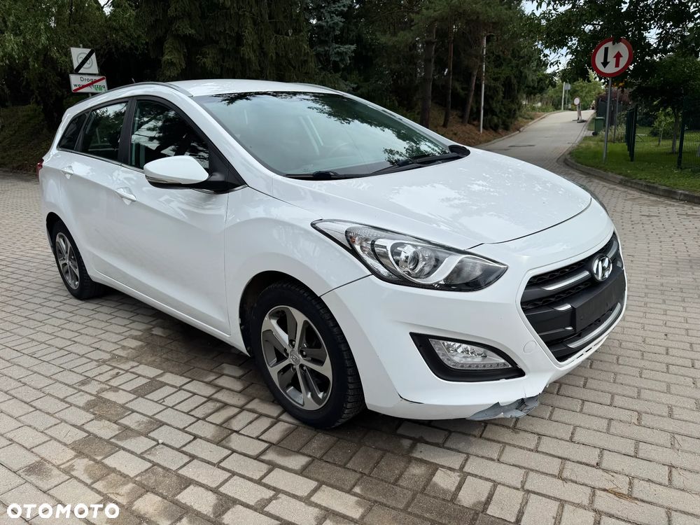 Hyundai i30 1.6 Premium - 1