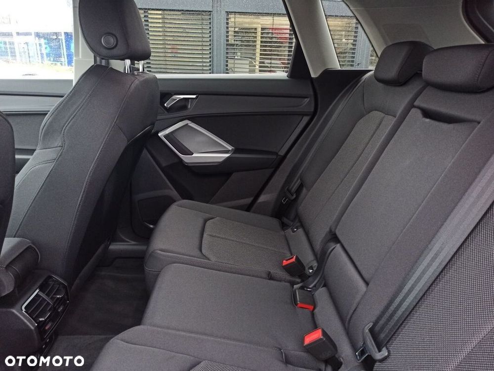 Audi Q3 35 TFSI S tronic - 19