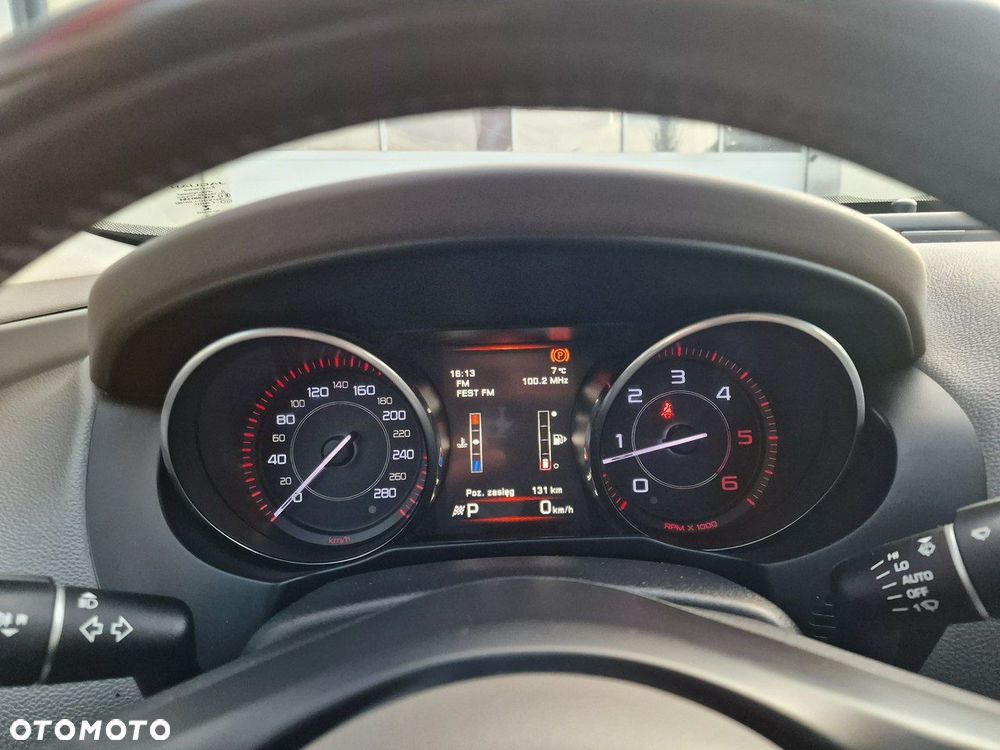 Jaguar XE 20d Prestige - 31