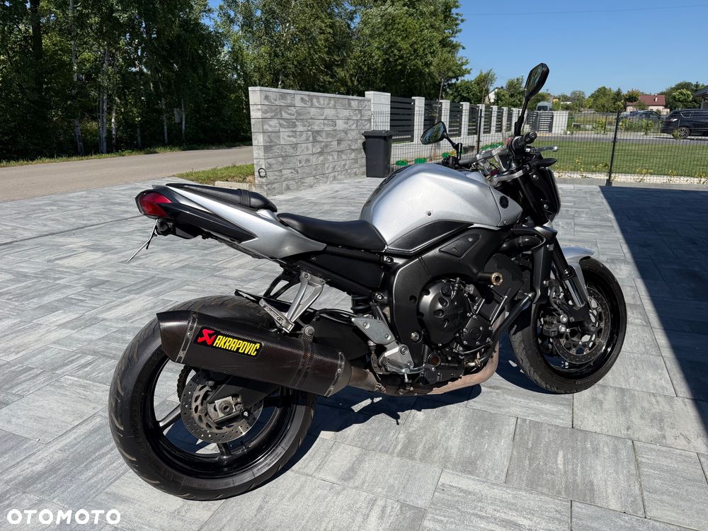 Yamaha FZ - 2