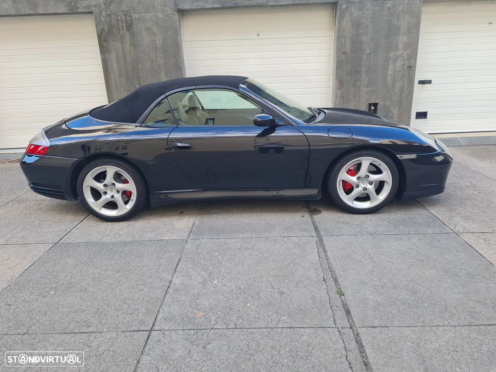 Porsche 911 (996) Carrera 4S Cabrio - 17