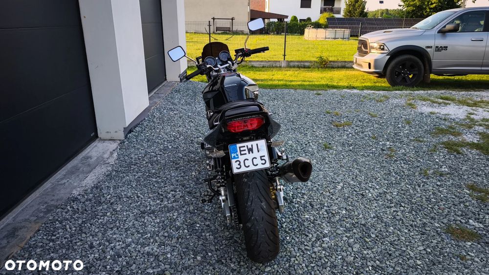 Honda CB - 23