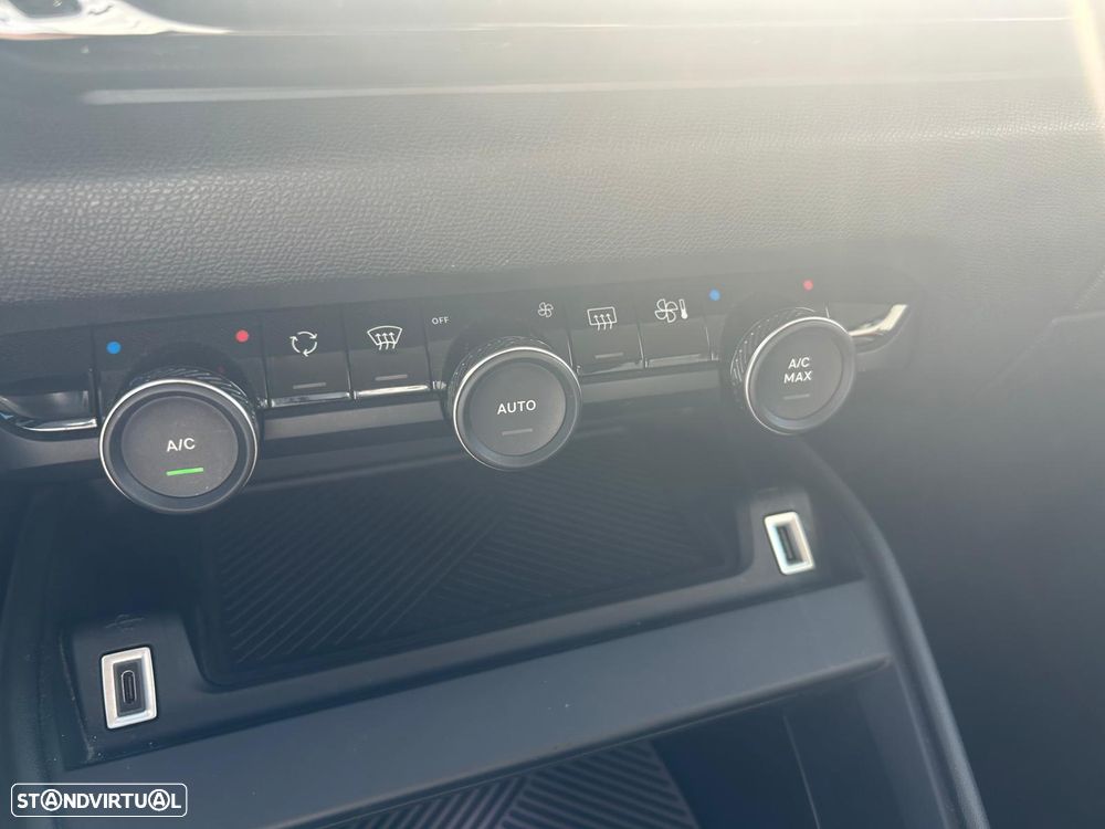 Citroën e-C4 50 kWh Shine - 15