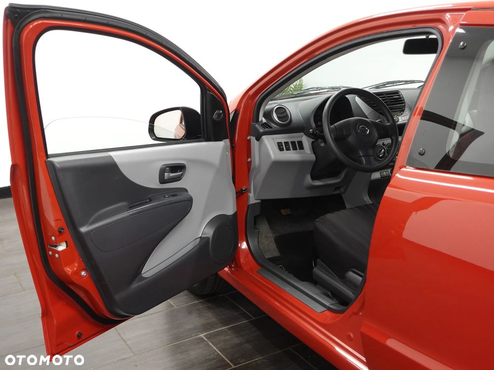 Nissan Pixo - 17