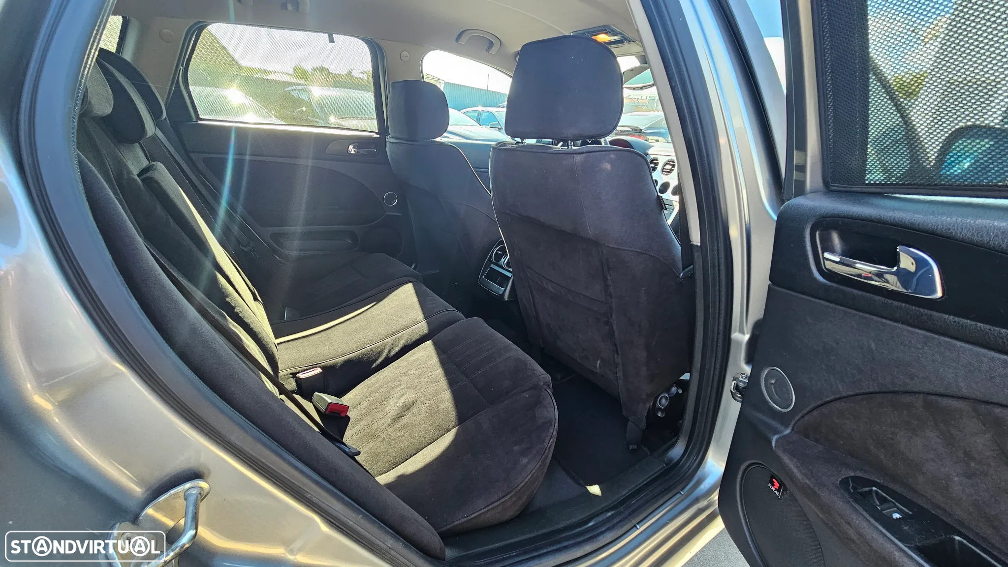 Alfa Romeo 159 Sportwagon 1.9 JTDm 16V Elegante - 28