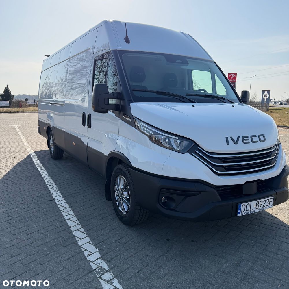 Iveco 35s18 - 13