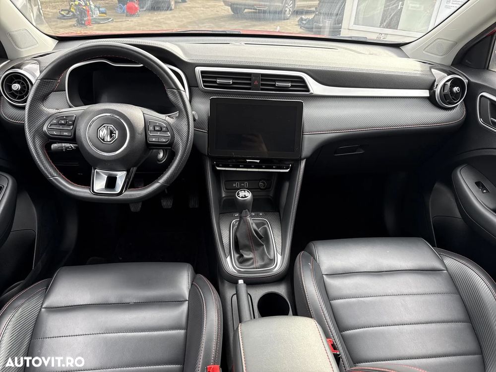 MG ZS 1.5 GSL 5MT Exclusive - 11