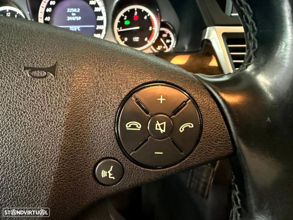 Mercedes-Benz E 250 CDi Elegance BlueEfficiency Auto. - 28