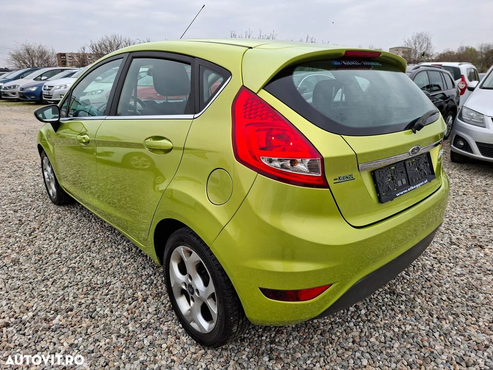 Ford Fiesta - 10