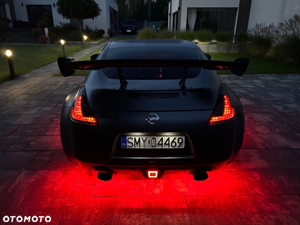 Nissan 370 Z - 25