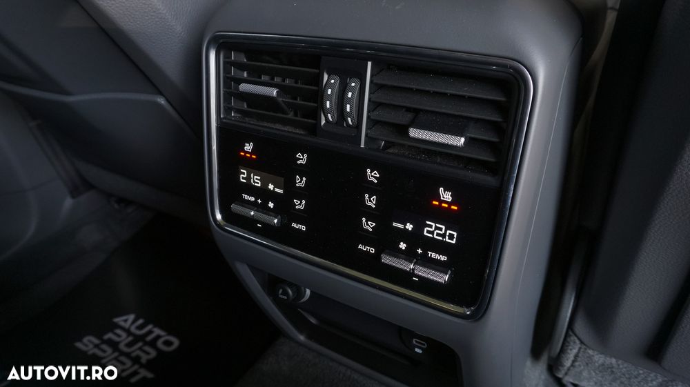 Porsche Cayenne Coupe Tiptronic S Platinum Edition - 29