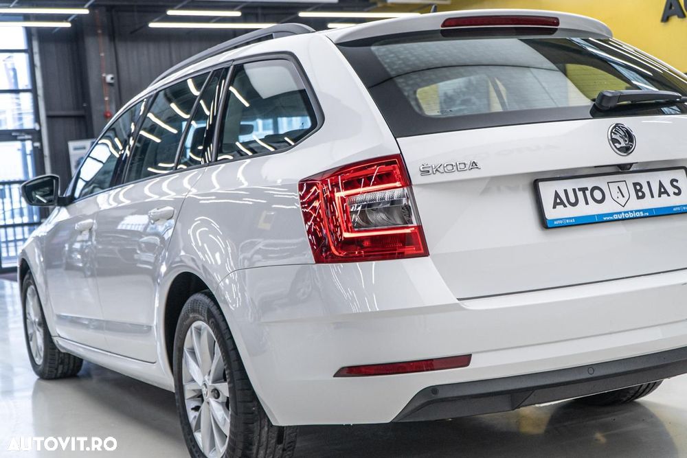 Skoda Octavia Combi 1.0 TSI DSG Style - 32