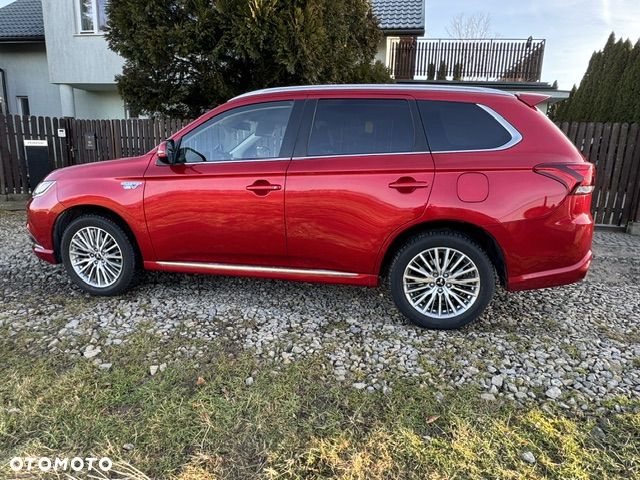 Mitsubishi Outlander - 8