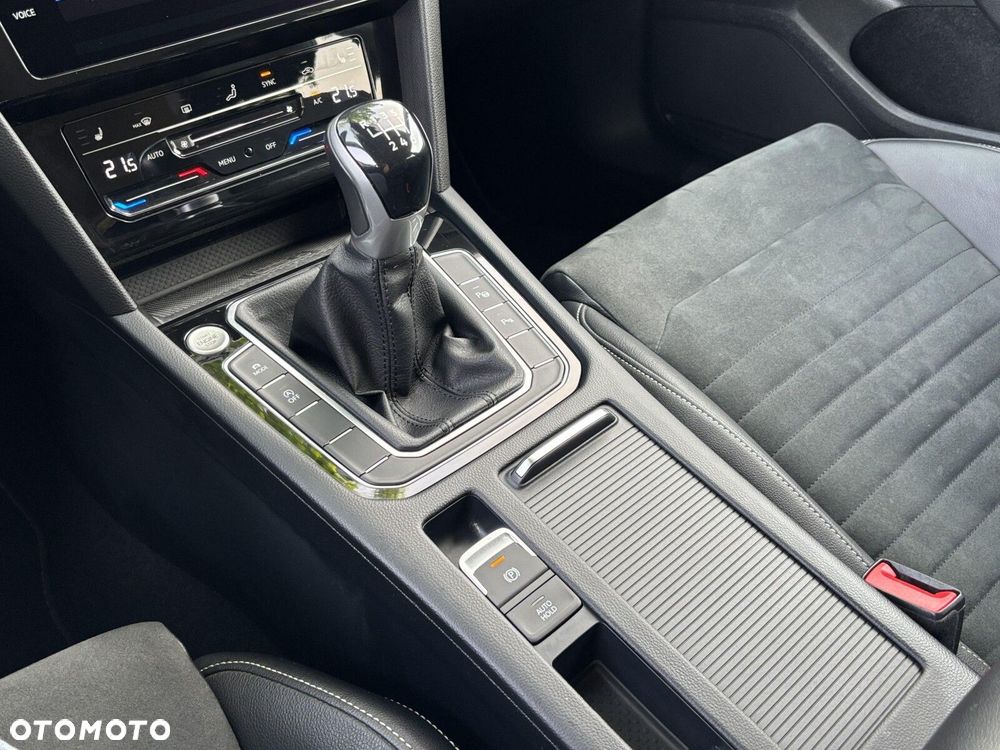 Volkswagen Passat Variant - 24